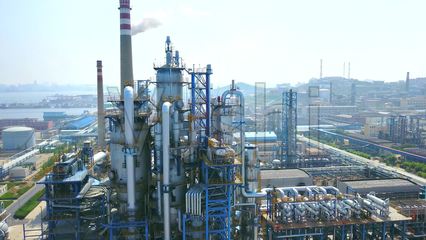 航拍海岸石油冶煉化工廠_3840X2160_高清視頻素材下載(編號(hào):2807419)_實(shí)拍視頻